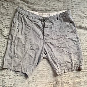 🤑5/$10🤑H&M men’s gray shorts 32 width